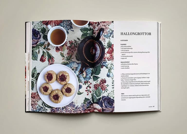 Uppslag med recept på hallongrottor i boken "Green sweets and treats"